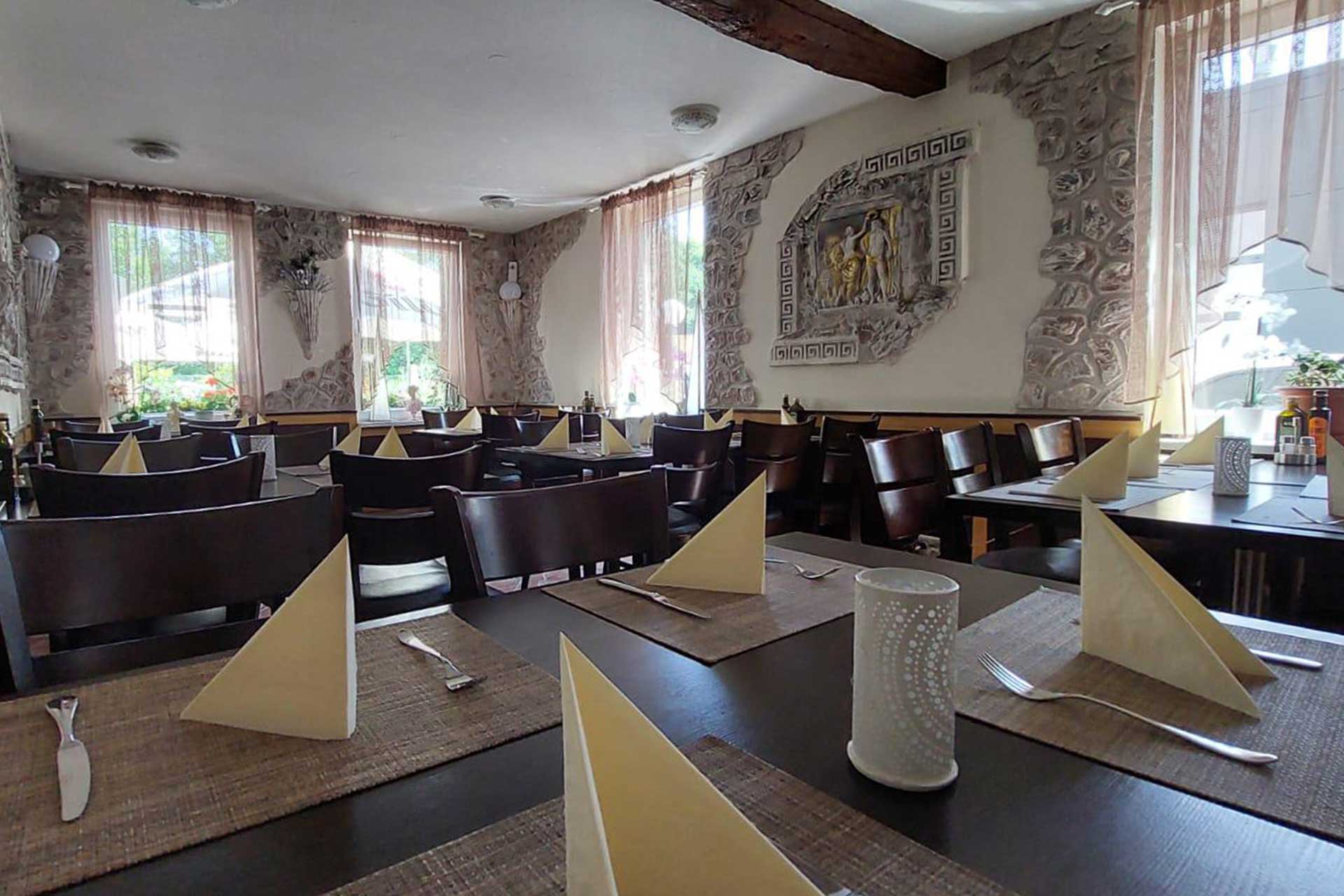 Griechisches-Restaurant-Grieche-Bornum-beste-souvlaki-gyros-lecker-fischplatte-Griechischer-Wein-gemuetlich