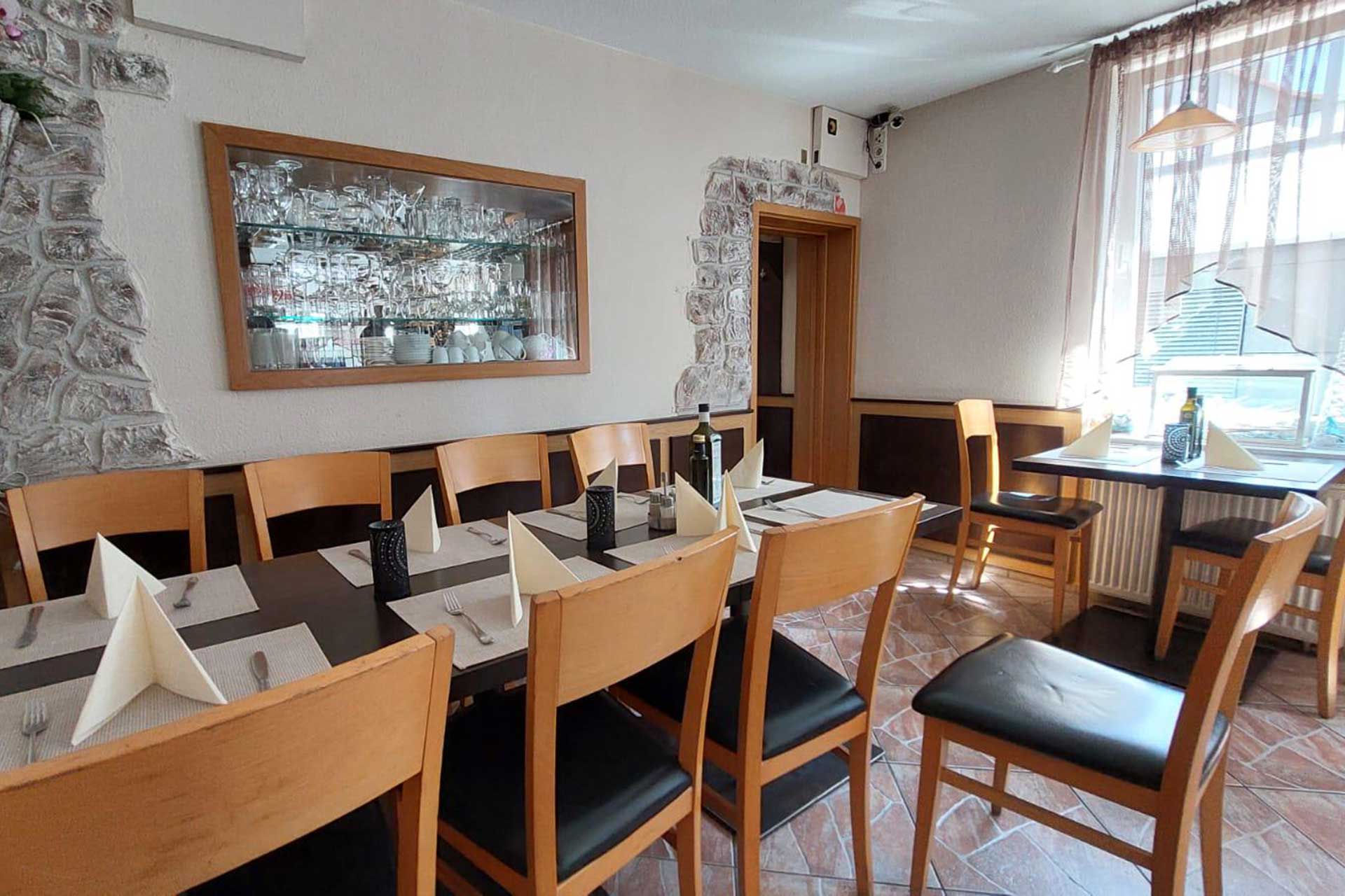 Griechisches-Restaurant-Grieche-Bornum-beste-souvlaki-gyros-lecker-grillplatte-Griechischer-Wein-ouzo