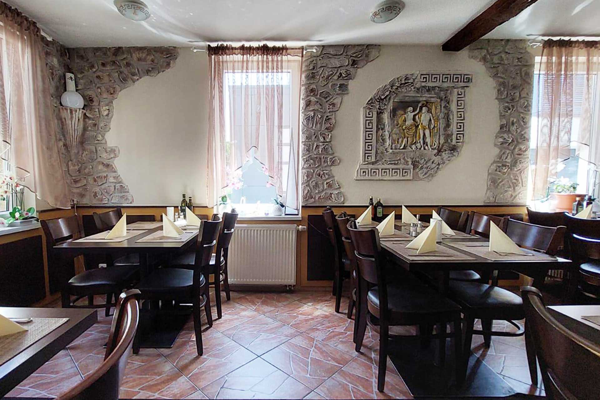 Griechisches-Restaurant-Grieche-Bornum-tasty-souvlaki-gyros-lecker-fischplatte-Griechischer-Wein-gemuetlich