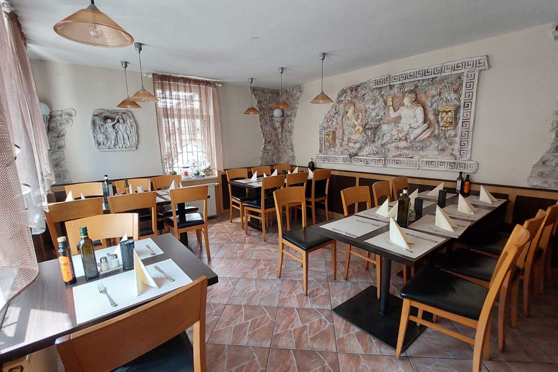 Griechisches-Restaurant-ouzo-Bornum-beste-souvlaki-gyros-lecker-fischplatte-Griechischer-Wein-gemuetlich