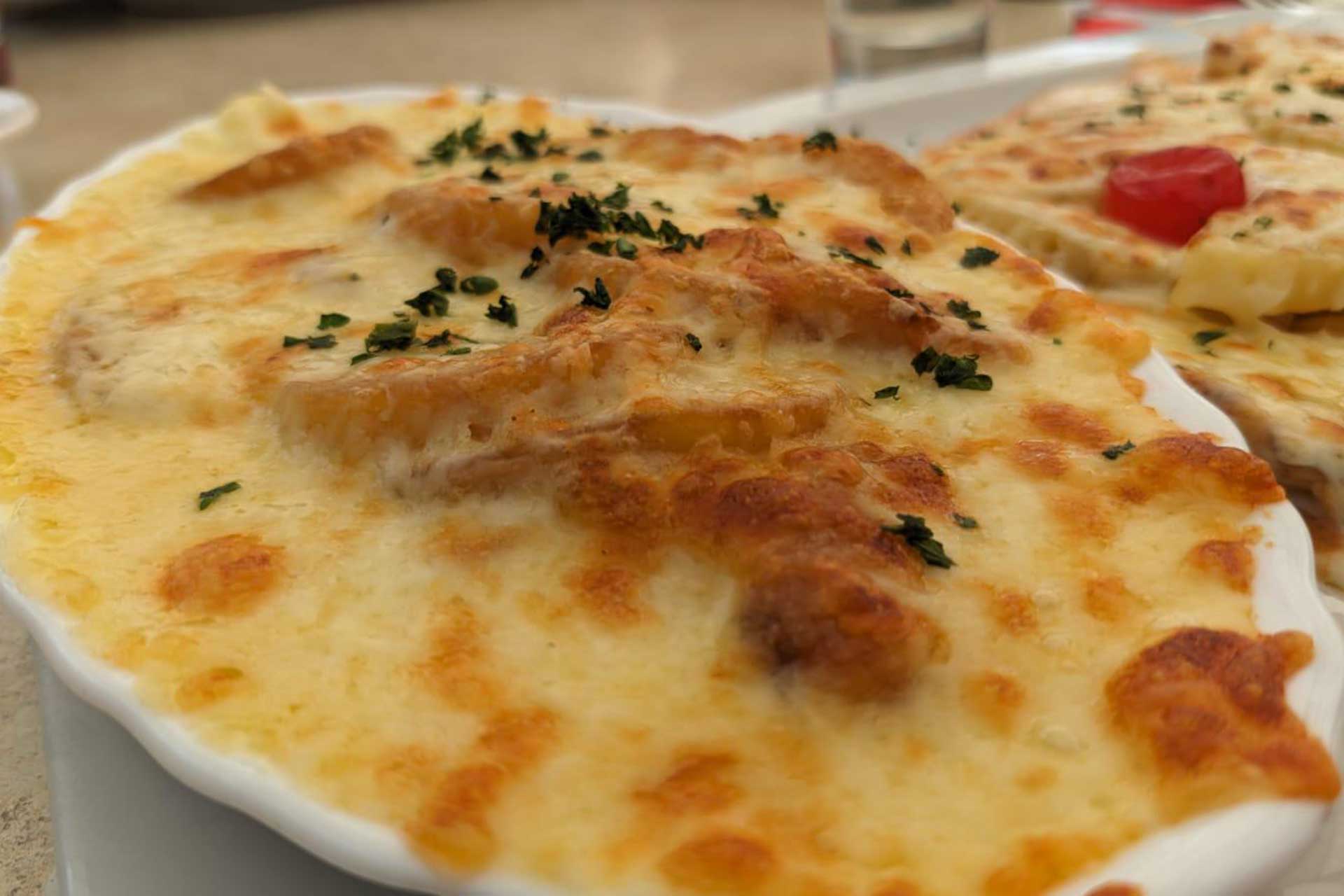 Restaurant-Konstantinos-Bornum-Hannover-backofen-calamaris-souvlaki-gyros-lecker-fischplatte-Griechischer-Wein