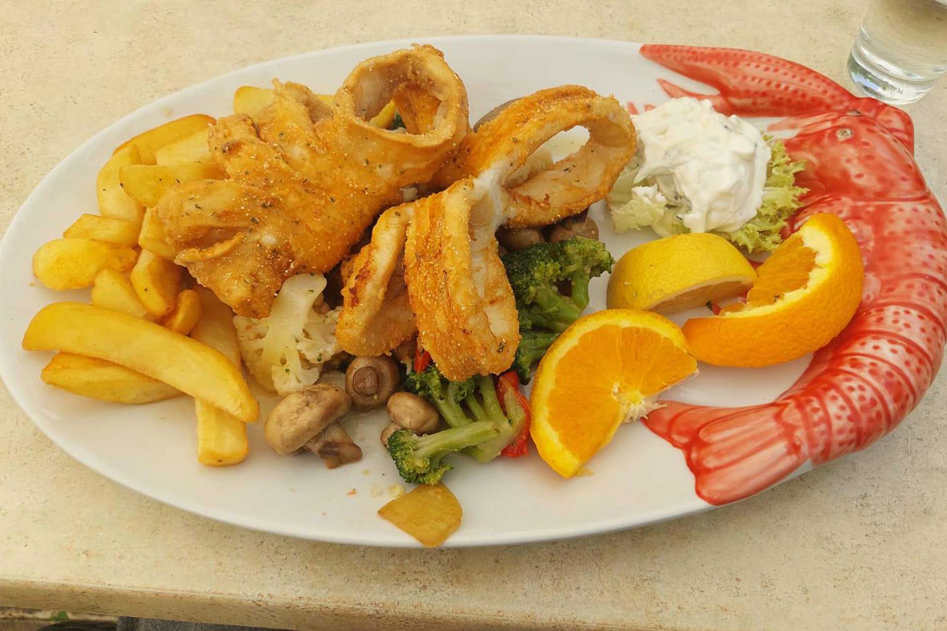Restaurant-Konstantinos-Bornum-Hannover-calamaris-souvlaki-gyros-lecker-fischplatte-Griechischer-Wein