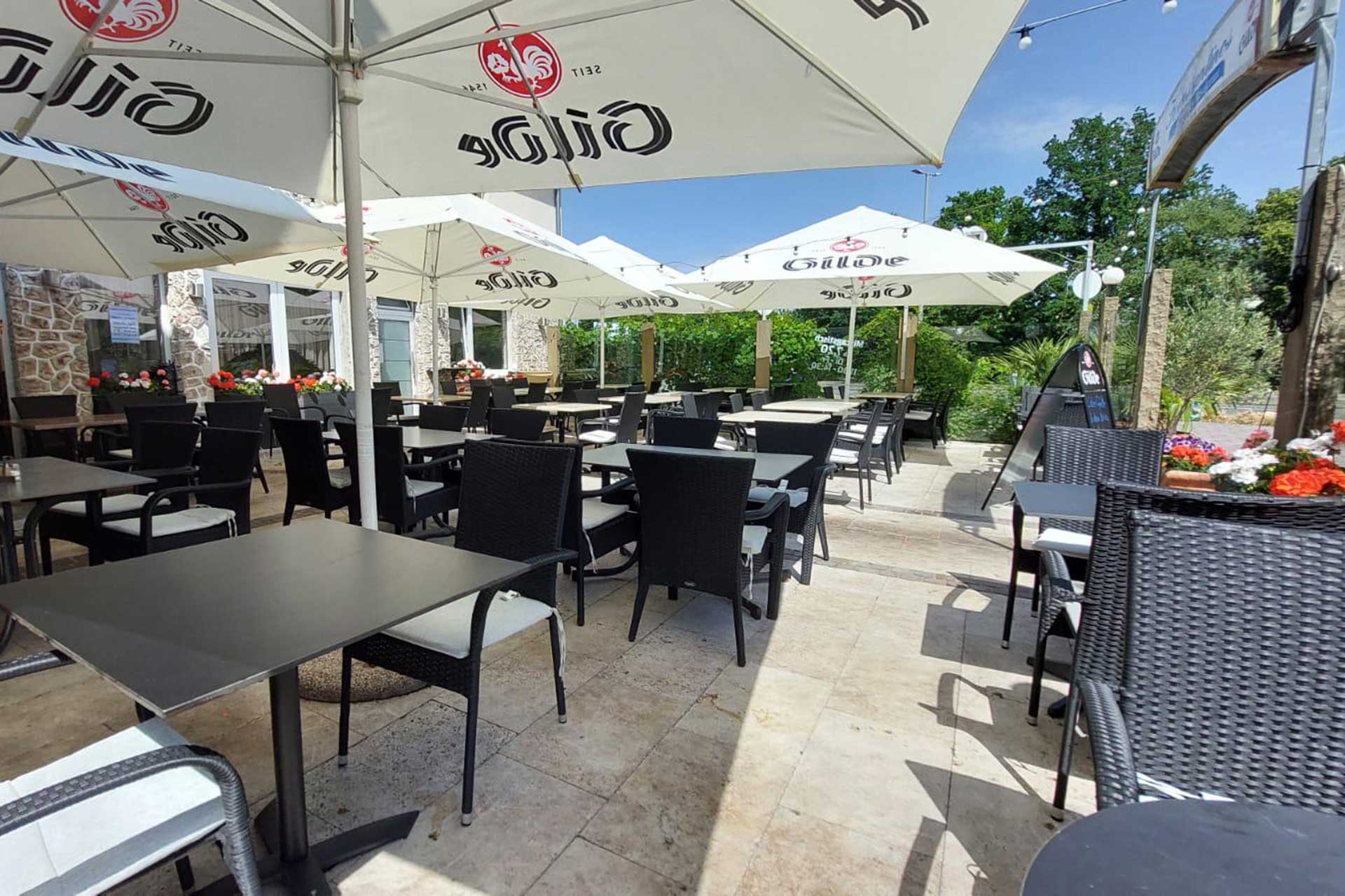 Restaurant-Konstantinos-Bornum-Hannover-souvlaki-gyros-lecker-fischplatte-Griechischer-Wein-Biergarten